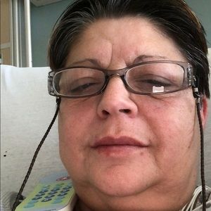 Meet your Posher, Iris